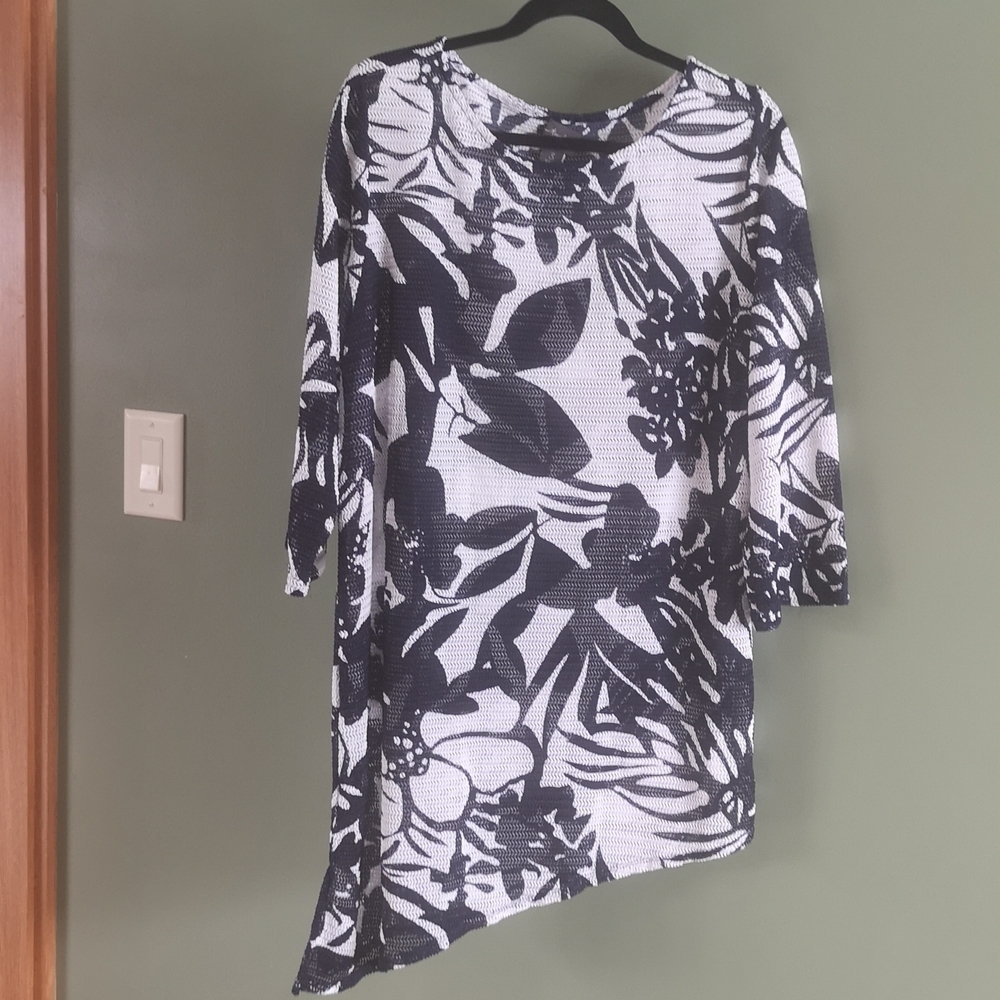 Chico's Travelers Collection Assymetrical Mesh Navy & White Cover Up Sz 3 or L